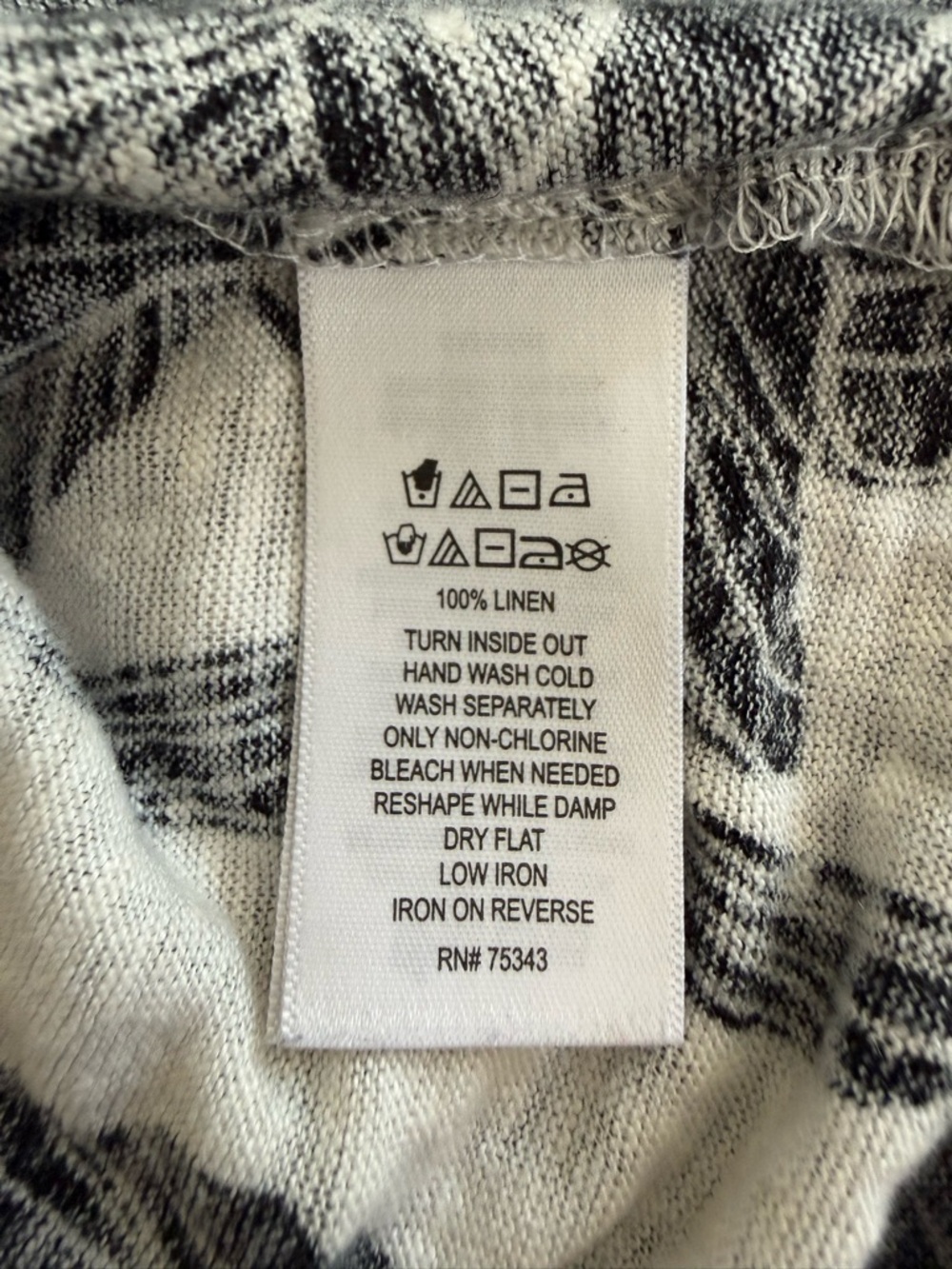 Tahari 100% Linen Black White Floral Lily Print Cap Sleeve Top Blouse Size XL - Picture 7 of 7